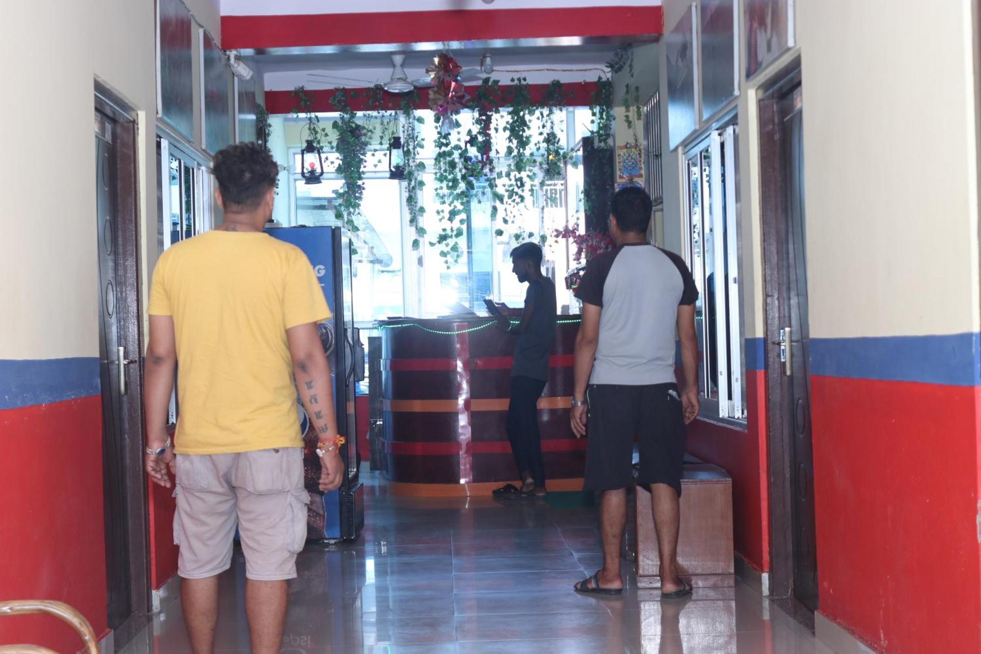 Punjabi Dhaba Lodge & Restaurant 룸민데이 외부 사진