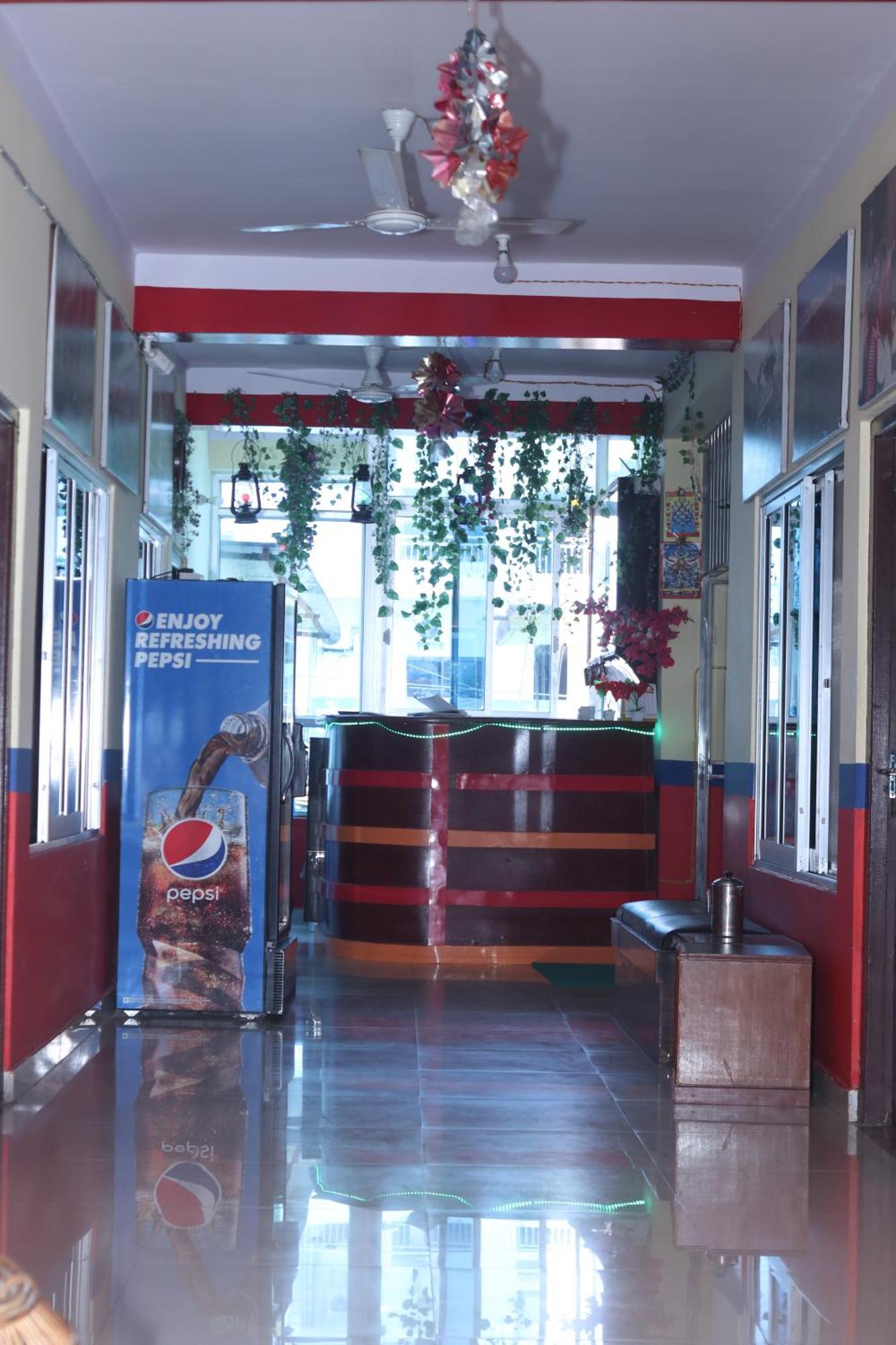 Punjabi Dhaba Lodge & Restaurant 룸민데이 외부 사진